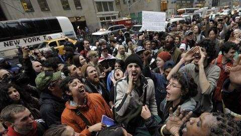 Las protestas se han registrado desde esta mañana y han tenido como escenario diferentes puntos de la ciudad.