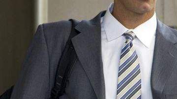 Andy Pettitte sale del tribunal.