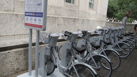 Una de las primeras estaciones de alquiler de bicicletas Houston B Cycle.