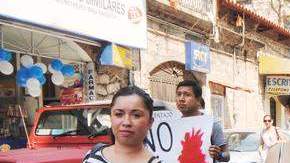 Periodistas mexicanos protestaron en la capital mexicana por el reciente asesinato de varios reporteros en Veracruz.