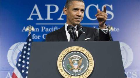 Barack Obama habla durante la cena anual del Instituto de Estudios Americanos de Asia Pacífico del Congreso (AIPACS), en Washington DC.