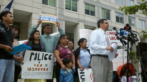 Grupos proinmigrantes aseguran que se cansaron de hablar,  advirtieron que se verán más actos de desobediencia civil.