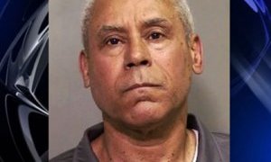 Torres, de 66 años y quien jugó para los Yankees entre el 1971 al 1972, fue arrestado ayer en su casa en Massapequa.