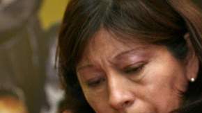 Con lágrimas en los ojos, Bryan imploró para que no deporten a su mamá. ICE indicó que se le otorgó una breve extensión.