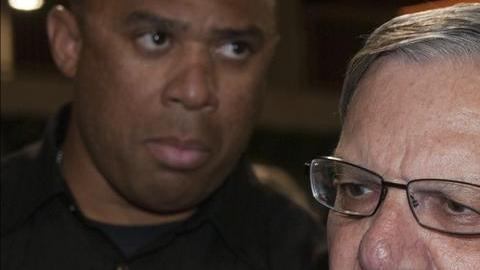 La Oficina del Alguacil del Condado Maricopa, Joe Arpaio, es sospechoso de haber incurrido en prácticas de perfil racial en sus operativos.