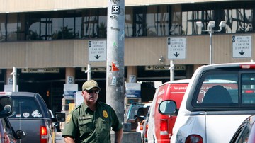La prohibición se implementa para evitar la transmisión de enfermedades y plagas en territorio estadunidense.