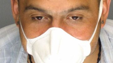 Armando Rodríguez, de 34 años y residente en Stockton, tiene tuberculosis pulmonar activa.