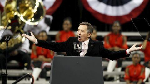 Fotografía de archivo del legislador demócrata por Ohio, Dennis Kucinich.