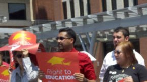 Alumnos se manifestaron en la Universidad de Houston Downtown en apoyo al Dream Act.
