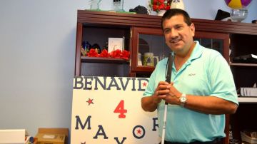 Peter Benavidez aspira a ser alcalde de Riverside.