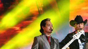 Los integrantes de la agrupación también piensan que "México es valiente y se levanta ante cualquier adversidad", particularmente de la de los narcos.