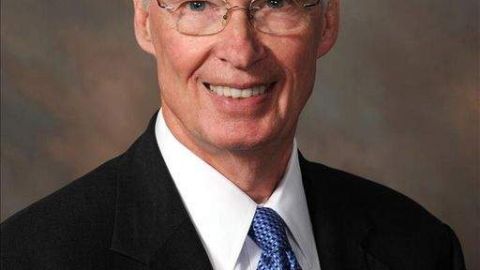 Fotografía cedida en donde aparece el gobernador de Alabama, Robert Bentley.