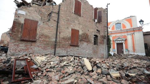 Los italianos amanecieron para enfrentar toda esta destrucción.