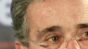 Álvaro Uribe se encuentra ya en Buenos Aires.