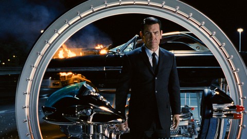 Josh Brolin, que ha actuado en 'No Country for Old Men' y 'Milk', en una escena de 'Men in Black 3', que se estrena mañana.