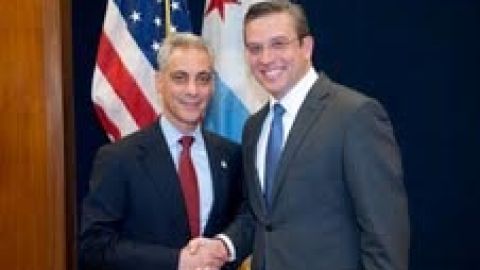 Alejandro García Padilla junto a Rahm Emanuel.