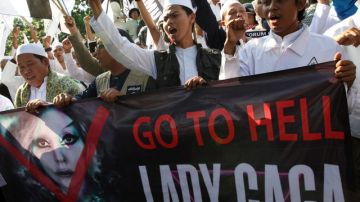 Las protestas en Yakarta causaron la cancelación del concierto de Lady Gaga.