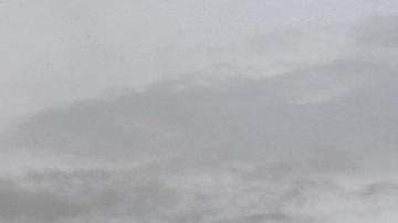 El volcán está ubicado entre los límites de los departamentos de Caldas y Tolima, y se alza 5,321 metros sobre el nivel del mar.