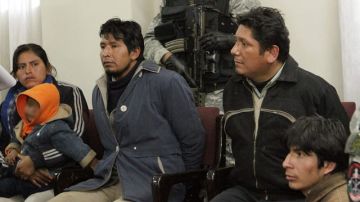 El Gobierno peruano confirmó en 2011 que tres de estos cuatro adultos están acusados de vínculos con la banda terrorista Sendero Luminoso.