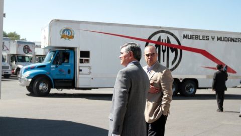 Presidente del IFE, Leonardo Valdés Zurita, en salida de documentación electoral, con la custodia del Ejército. mexicano.
