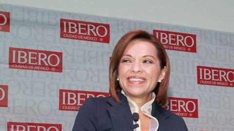 La candidata presidencial del PAN, Josefina Vázquez Mota, se reunió con estudiantes y profesores de la Universidad Iberoamericana.