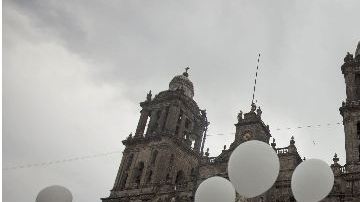 Padres, familiares y amigos de la guardería ABC, encabezaron la marcha “A tres años de luto y lucha”.