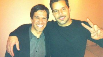 El activista gay boricua Pedro Julio Serrano, junto a Ricky Martin.