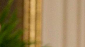 Michelle Obama tuvo que aclarar su postura sobre plan del alcalde Bloomberg.