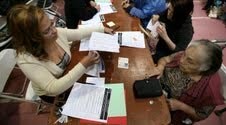 Miles de inmigrantes están en una de las tantas listas de espera que tiene el Departamento de Estado.