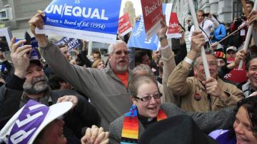 Organizaciones en favor del matrimonio entre personas del mismo sexo, expresaron su apoyo a la decisión en San Francisco.