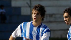 Salvador Cabañas (centro) se ejercita antes de un partido.