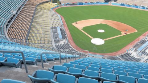 El Dodgers Stadium.