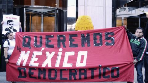 "Queremos un México democrático", expresaron simpatizantes del #YoSoy132 en San Francisco.