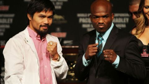El filipino Manny Pacquiao y el estadounidense Timothy Bradley en conferencia de prensa.