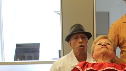 Para disfrutar de la vida y sobre todo de la música, no hay edad. Por eso BombaYo cuenta entre sus miembros con gente de todas las edades, que se mueven con maestría al ritmo del tambor.