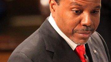 El predicador Creflo Dollar.