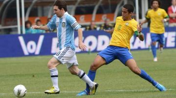 Messi marcó tres goles para Argentina, en la victoria de la 'Albiceleste' sobre Brasil, en el MetLife Stadium, en East Rutherford, N.J.