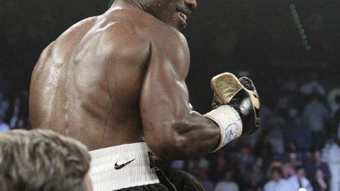 Timothy Bradley, de Palm Springs, California, venció en división dividida a Manny Pacquiao.