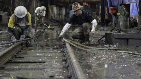 Con esta medida, la MTA espera adelantar los trabajos que necesita hacer en los rieles, sin tener que suspender el servicio durante las "horas pico".