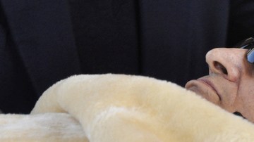 Las autoridades de la prisión de Torá negaron el sábado la visita de su esposa e hijas.