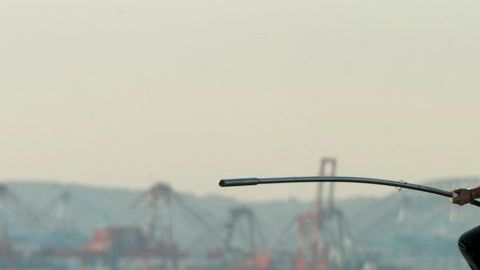 Nik Wallenda, cuando usó un cable a 12 pisos de altura en una calle en Newark, en el 2008.