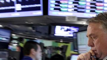 En Wall Street, las acciones abrieron al alza, pero bajaron a lo largo de la jornada.