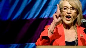 La gobernadora participando en la conferencia del partido republicano en el Condado de Orange en California.