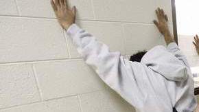 Se han anunciado varios cambios sobre las detenciones por parte de ICE pero líderes comunitarios no creen en mejoras y prevén más deportaciones.