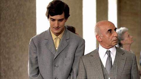 Alessandro Tiberi (izq.), Roberto Della Casa y Penélope Cruz durante una escena de la nueva película de Woody Allen "To Rome with Love".