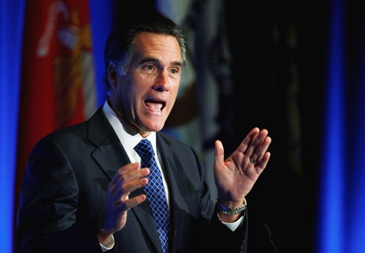 Romney sigue golpeando a Obama con la economía en víspera de mítines en Ohio
