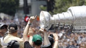 Fanáticos se congregaron en el centro de Los Ángeles para celebrar el triunfo de los Kings.