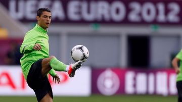 Ronaldo desvió negativamente la atención a su equipo tras referirse a Messi luego del triunfo sobre los daneses.