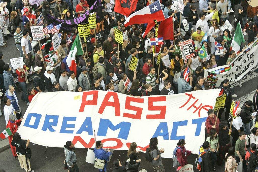 El Dream Act es un proyecto de ley que legalizaría a los estudiantes indocumentados que cumplan una serie de requisitos.