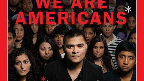 Portada de la revista ‘Time’ que muestra en primer plano el rostro del activista y periodista José Antonio Vargas.